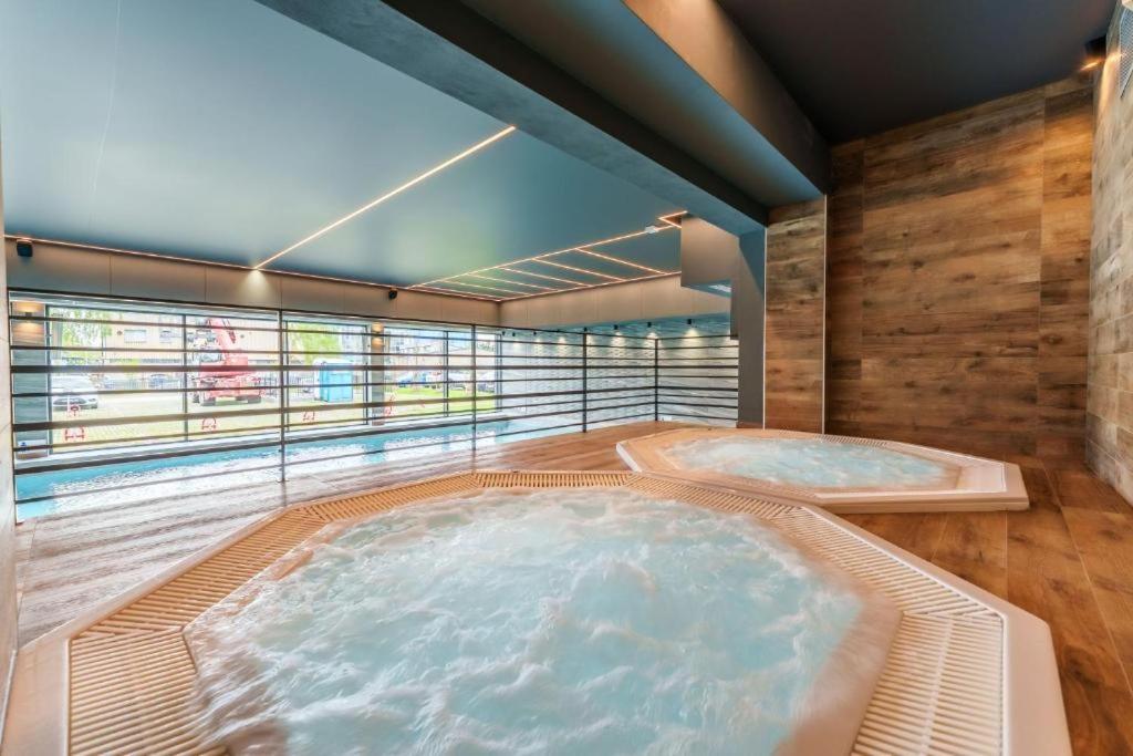 Akces Apartamenty Kasprowicza 20C- Basen, Sauny, Jacuzzi, Silownia W Cenie - Schwimmbad, Saunen, Jacuzzi, Fitnessstudio Im Preis 코워브제크 외부 사진