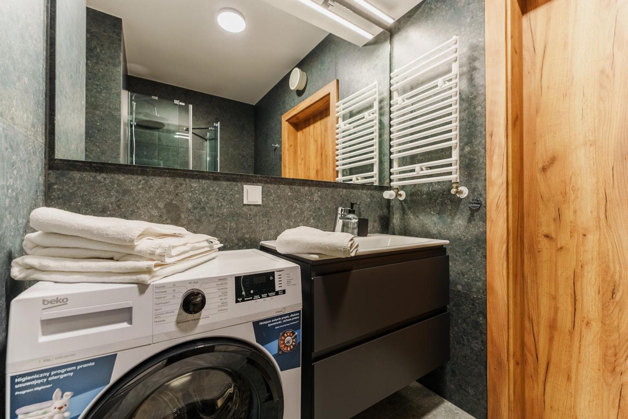 Akces Apartamenty Kasprowicza 20C- Basen, Sauny, Jacuzzi, Silownia W Cenie - Schwimmbad, Saunen, Jacuzzi, Fitnessstudio Im Preis 코워브제크 외부 사진